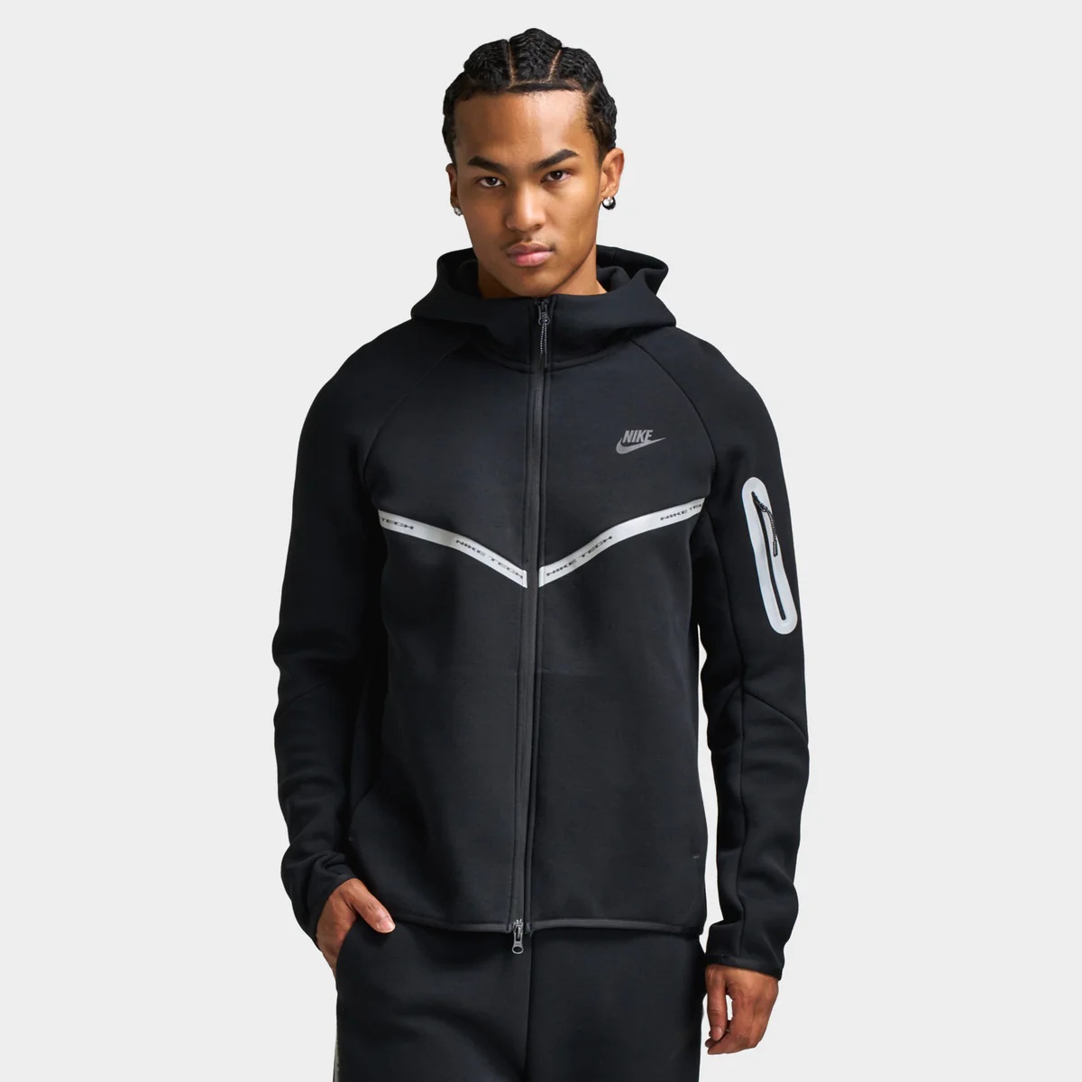 01_nike_tech_reflective_black_front_jd.jpg