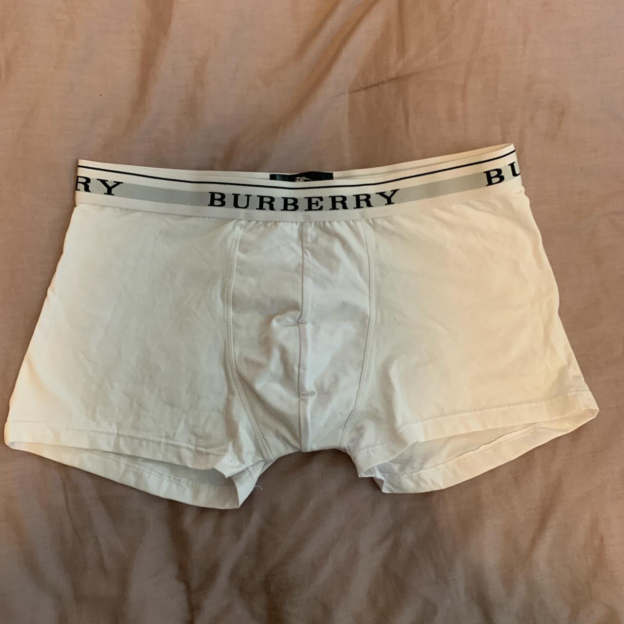 01_depop_white_front.jpg