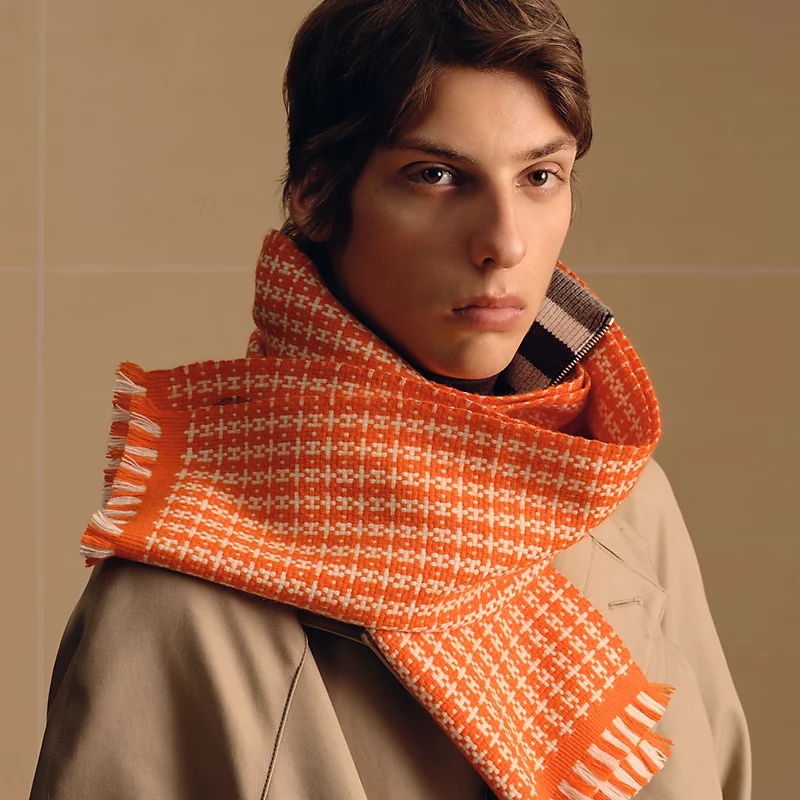 01_graphique_h_orange_worn.jpg