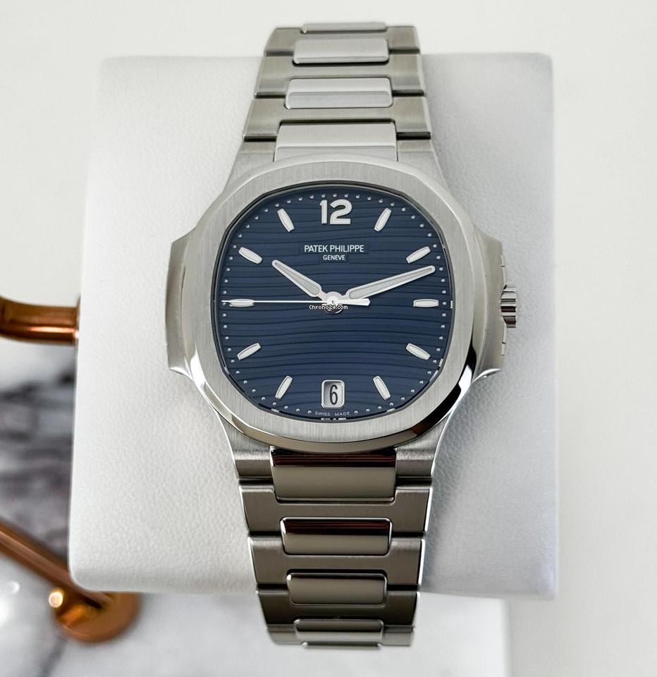 patek_official_patek_philippe_nautilus_7118_1A_001_blue_steel_01.jpg