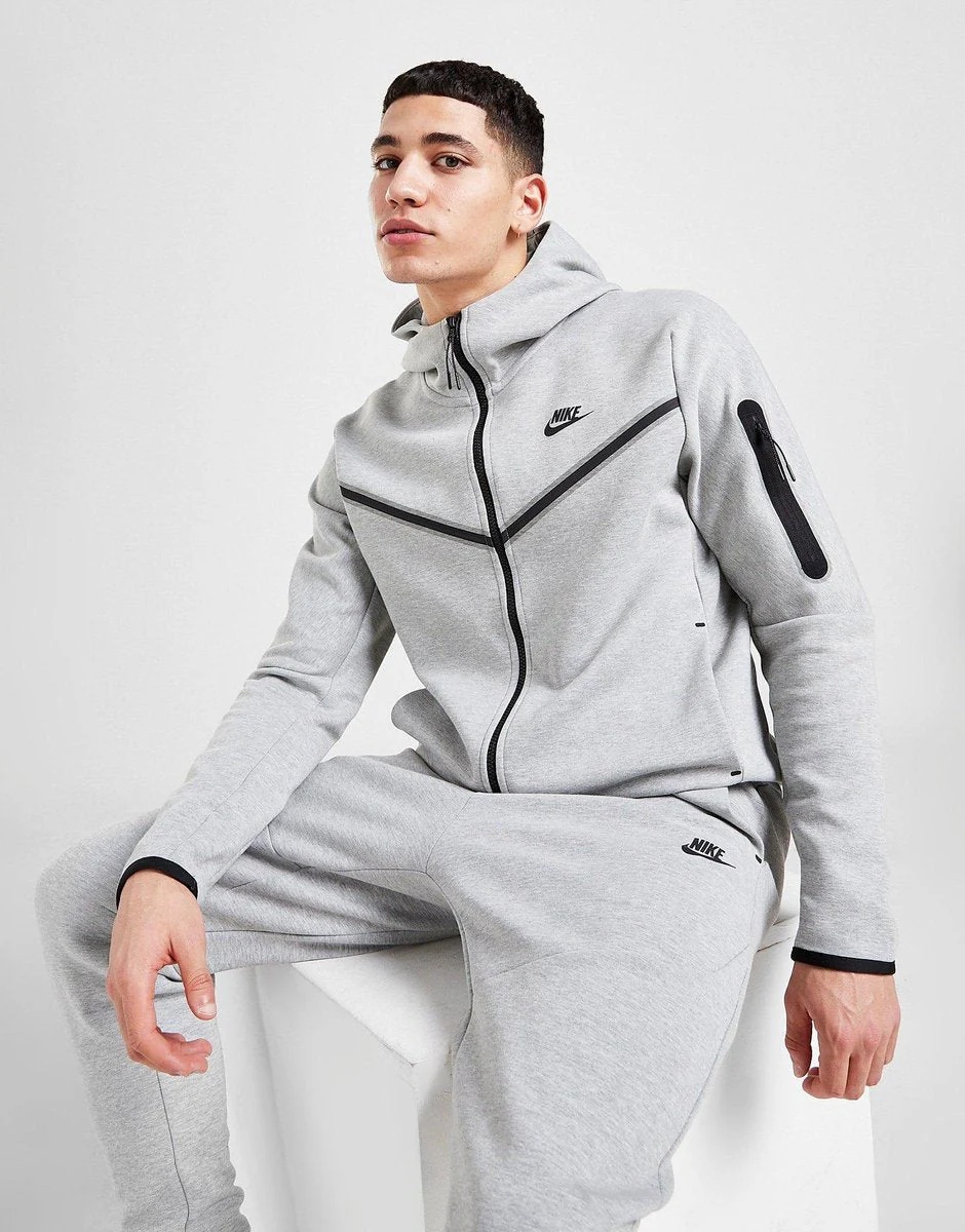 01_nike_tech_fleece_tracksuit_01_grey_rsplug_model_front.jpg