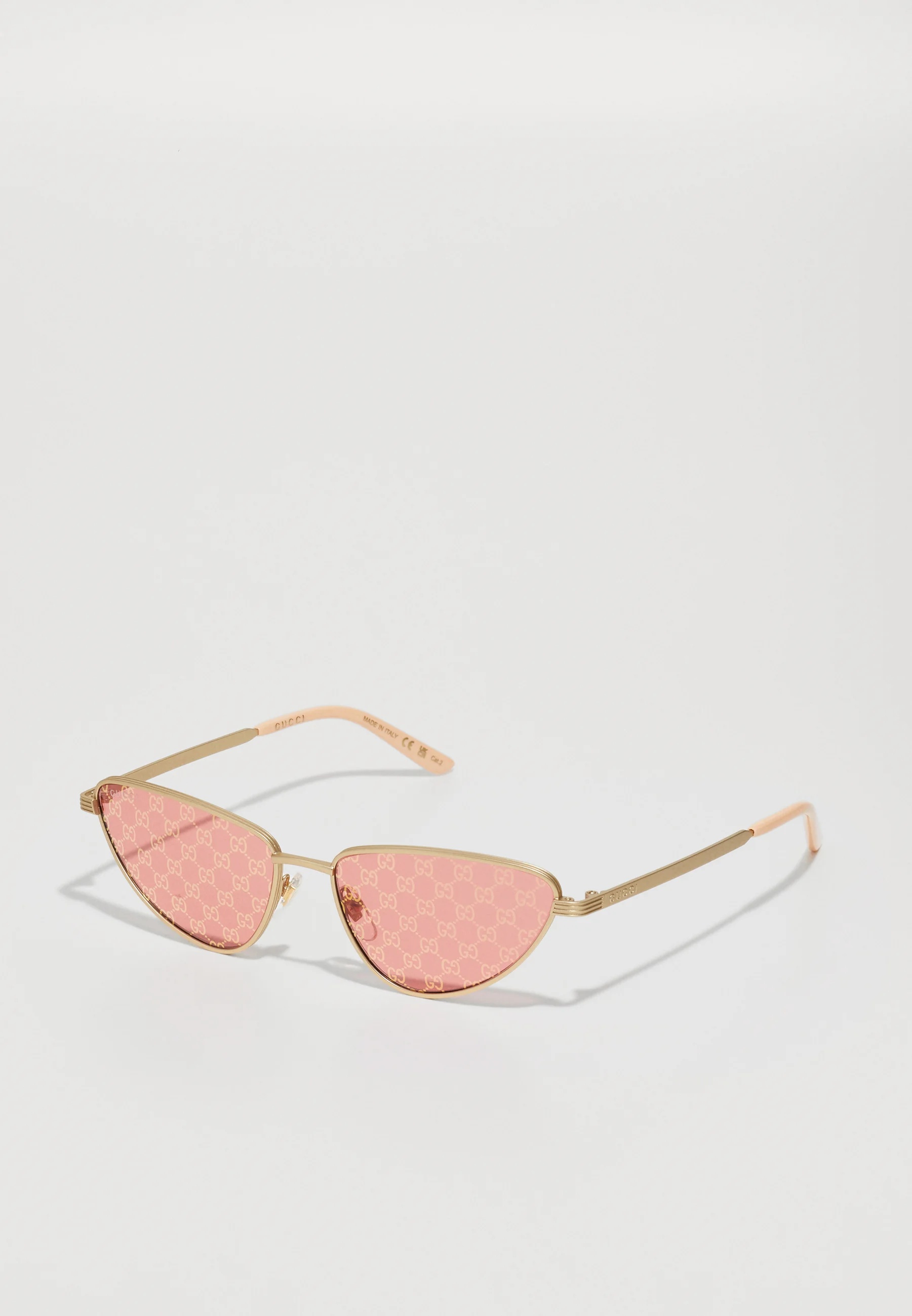 01_gucci_women_sunglasses_gold_red_pink.jpg