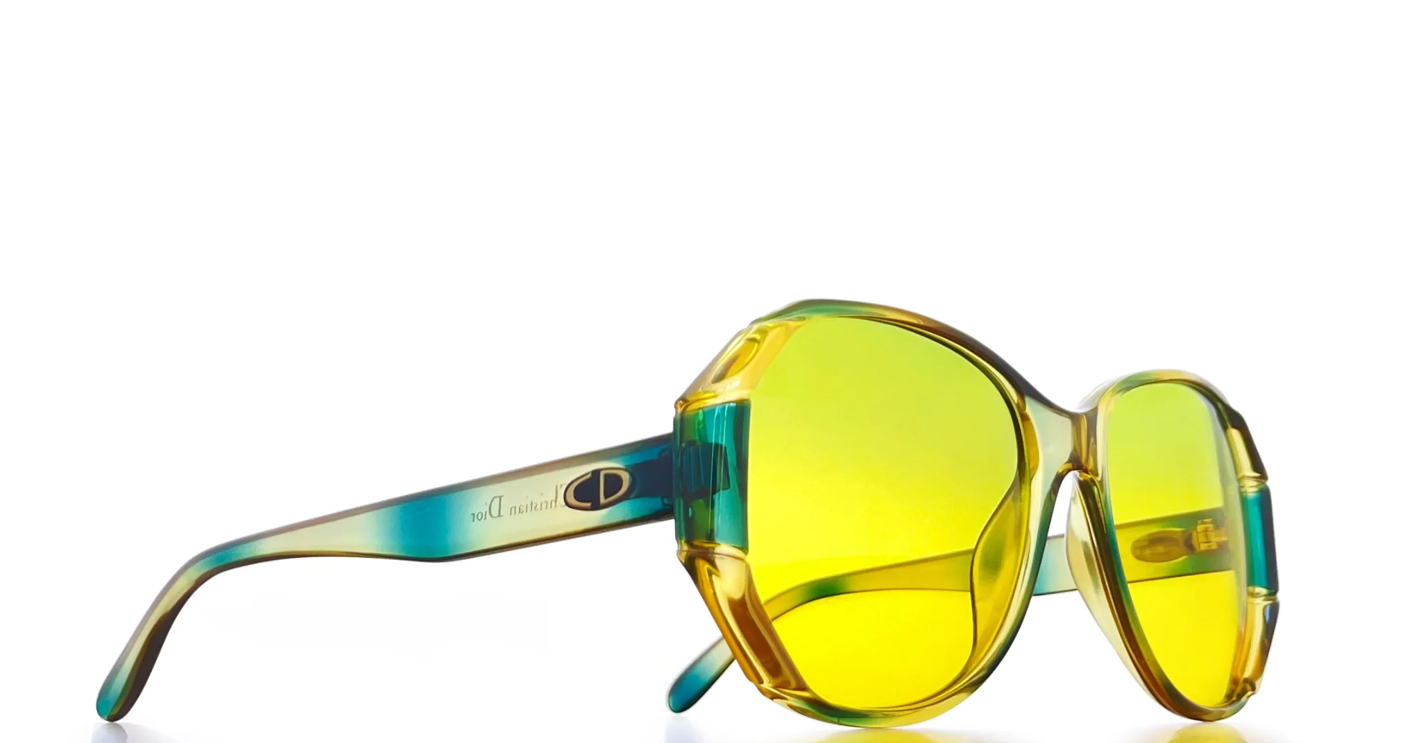 01_green_yellow_vintagevision.webp